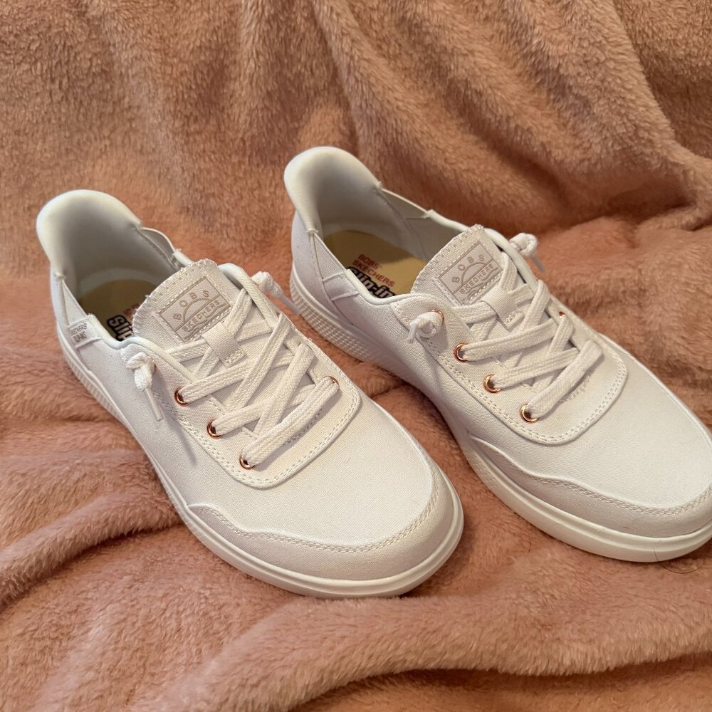 Bobs Skechers slip-ins white size 7.5